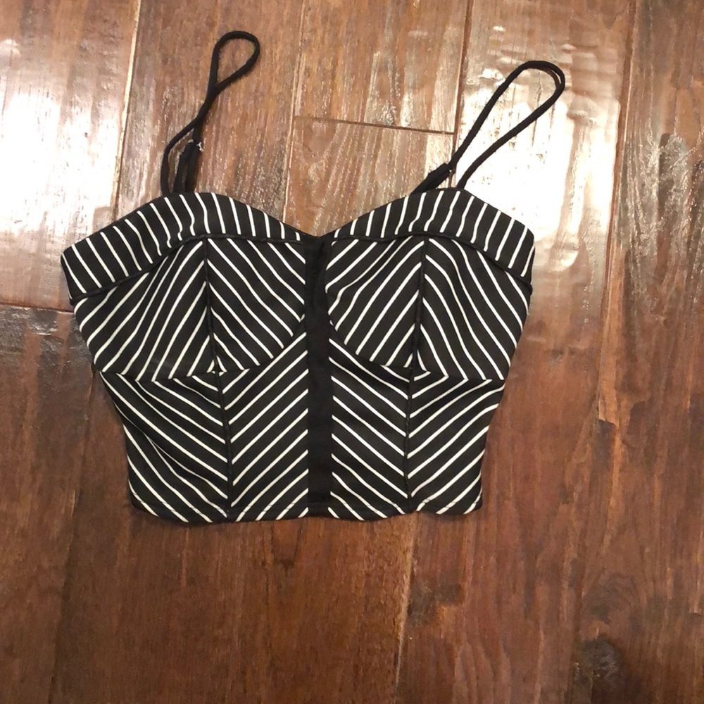 Crop top